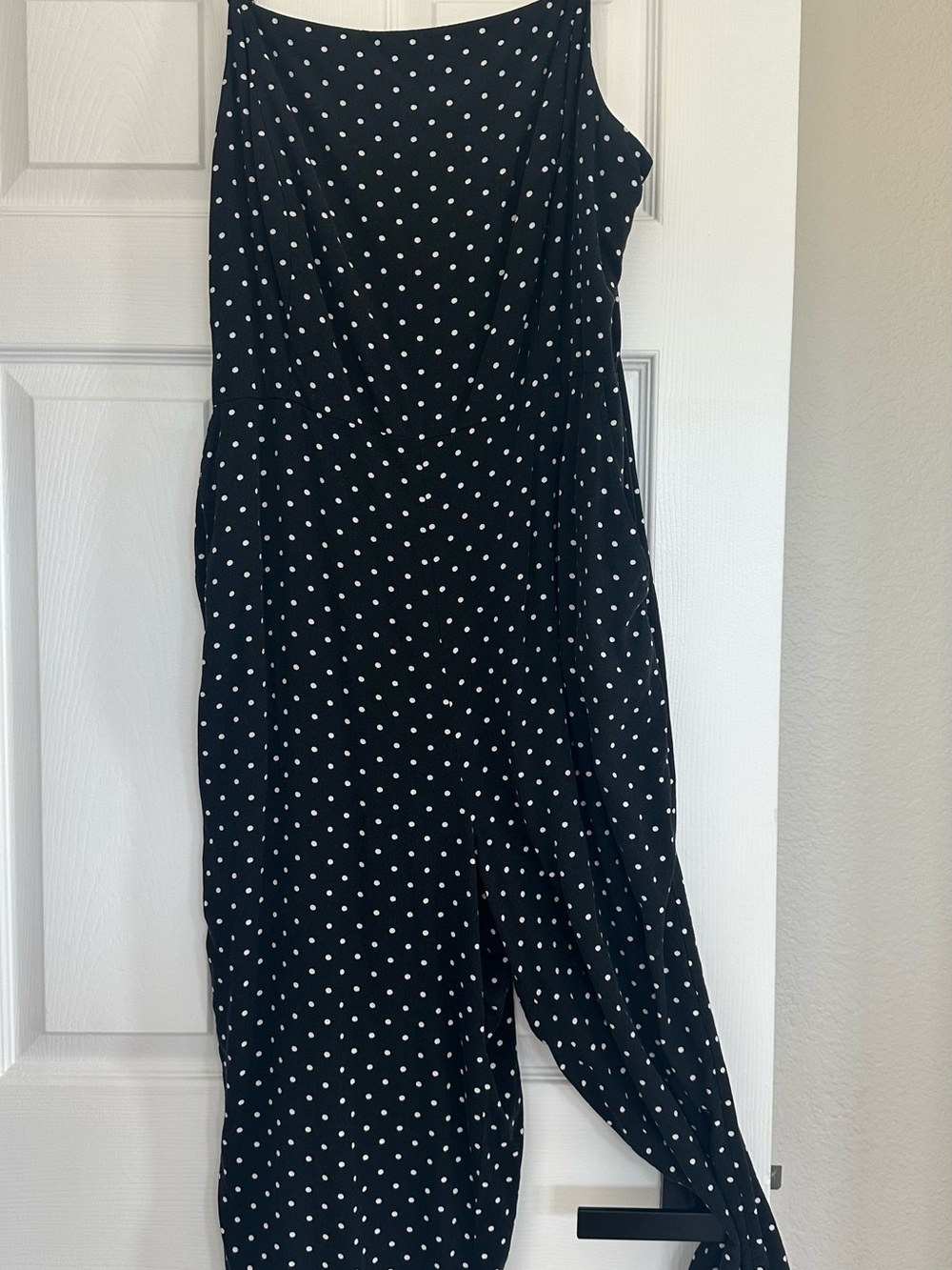 Old Navy XL black and white. Polka Dot Sleeveless Jumpsuit Romper